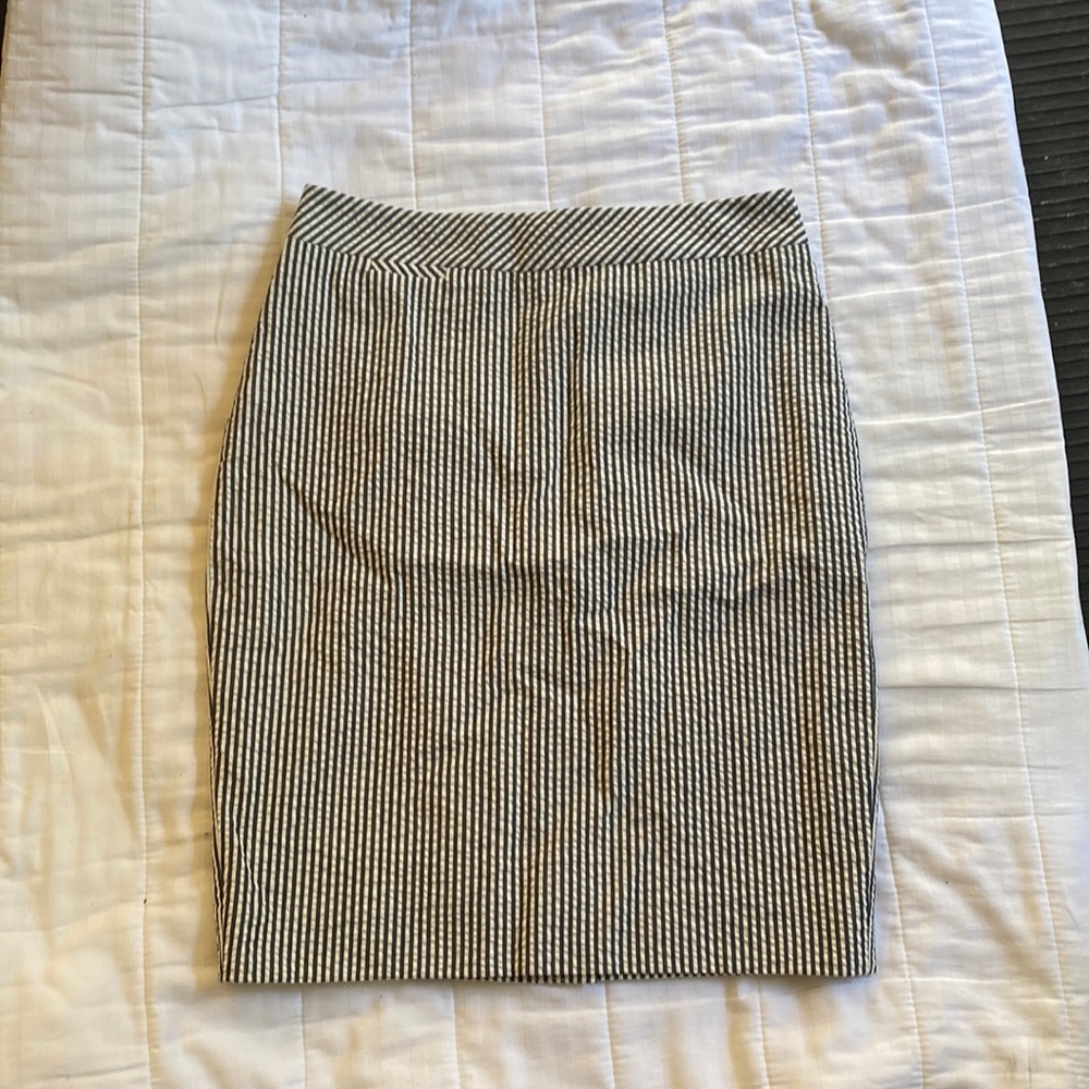 JCrew the pencil skirt cotton stripped size 2